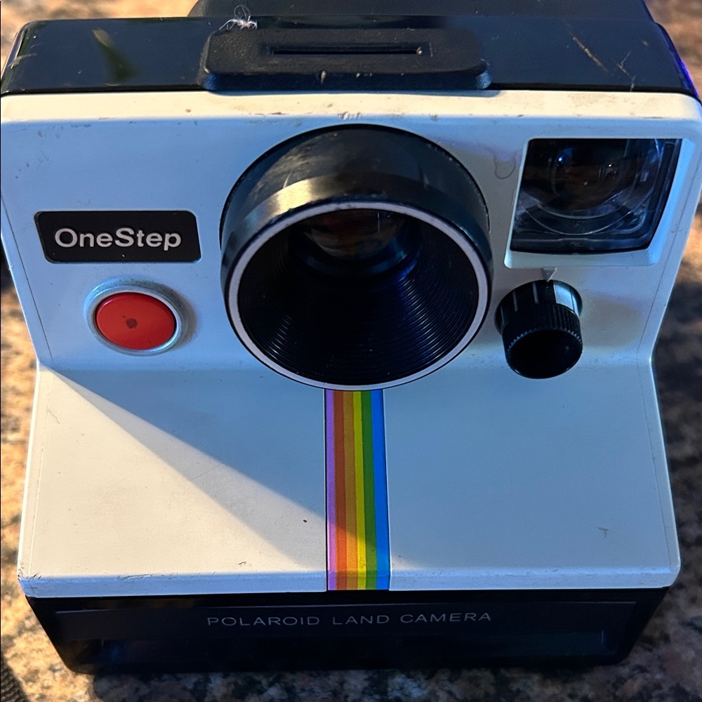 Polaroid OneStep Land Camera - White with Rainbow Stripe - Picture 2 of 6